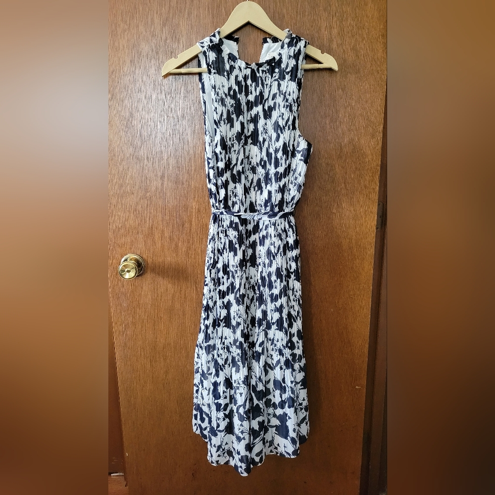 Lightweight Floral Midi Dress